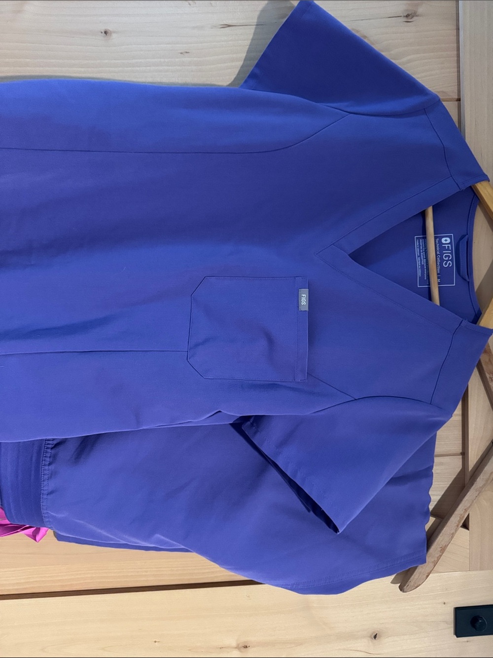 Figs Men’s V-Neck Top in Royal Blue